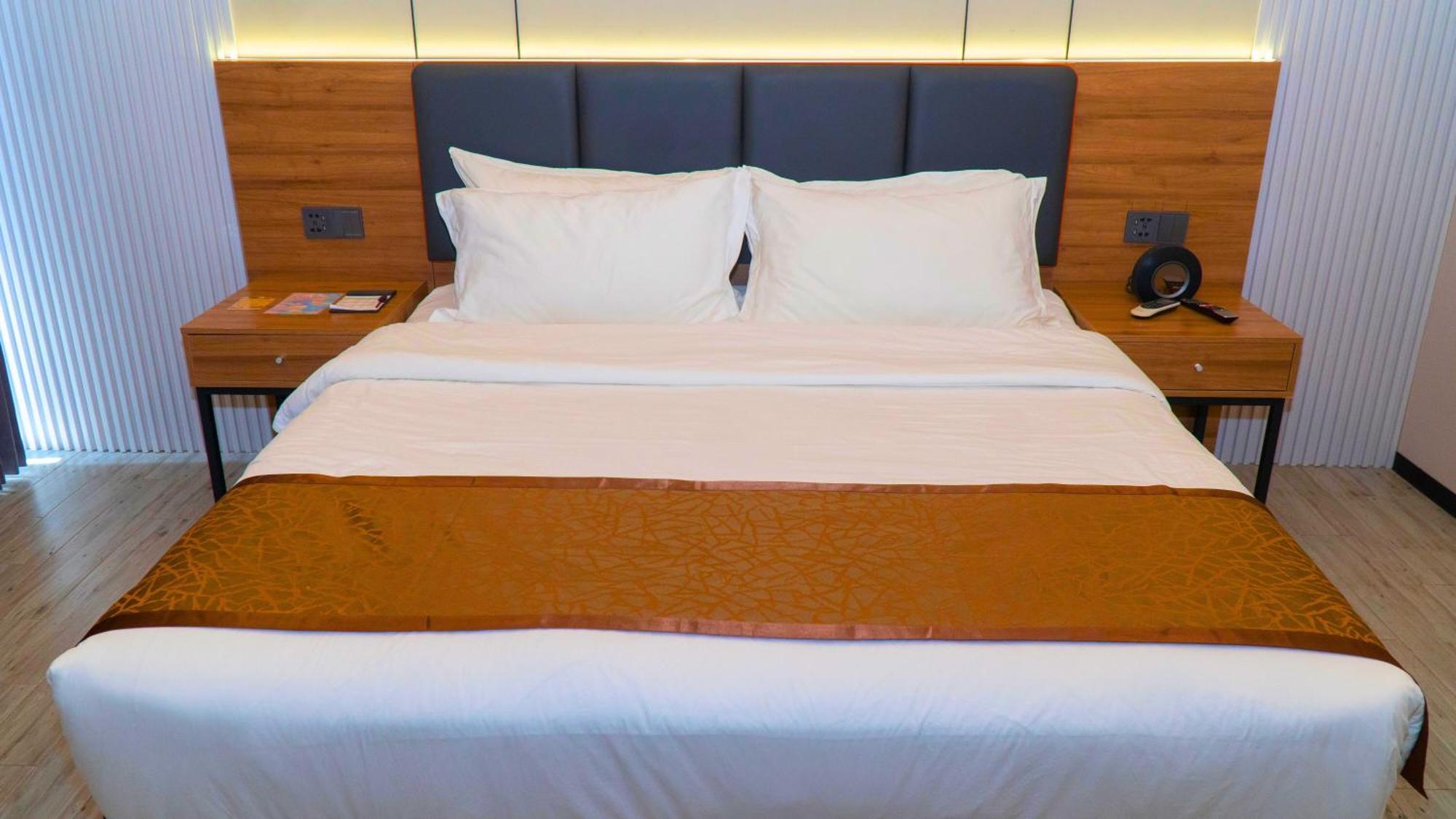 Vienna Hotel 3*
