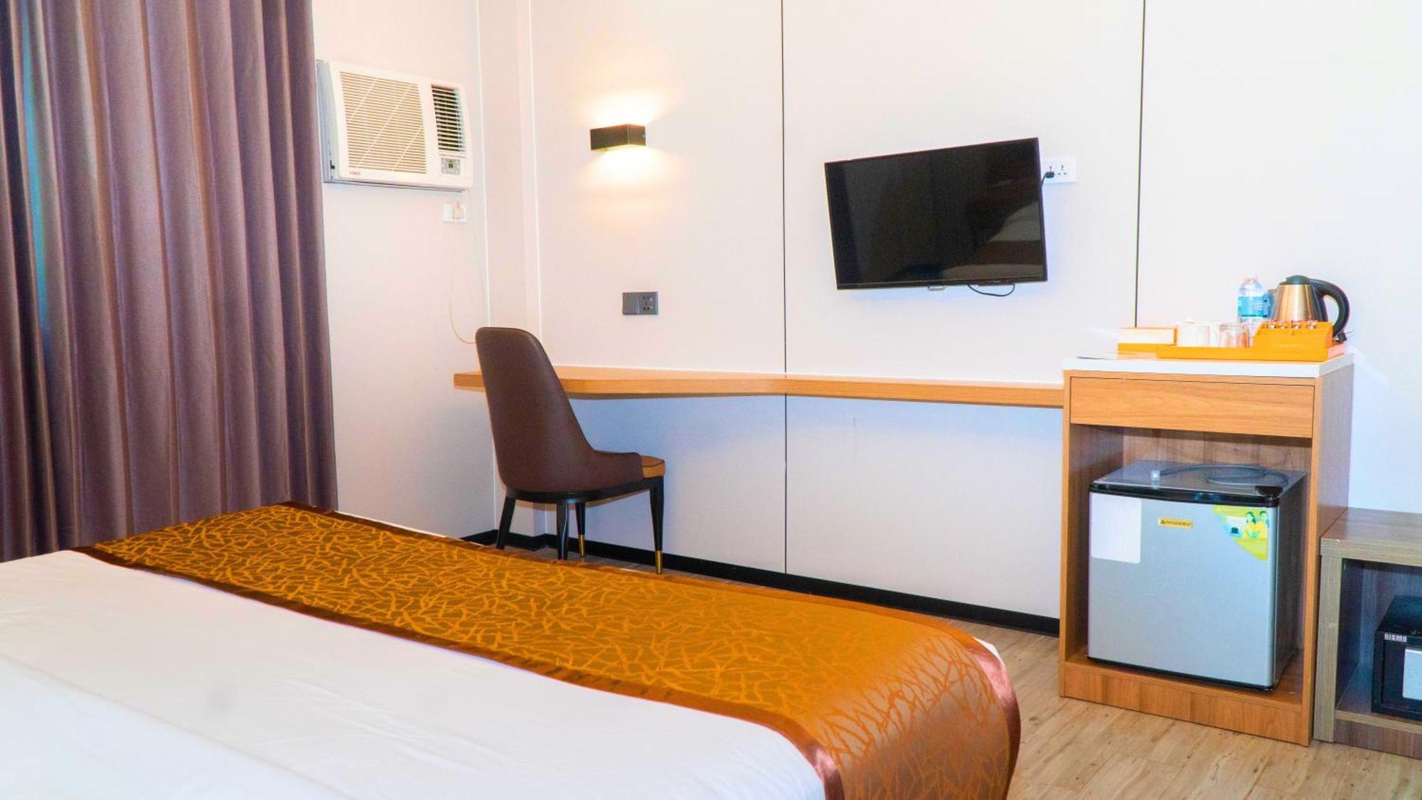 Vienna Hotel Coron